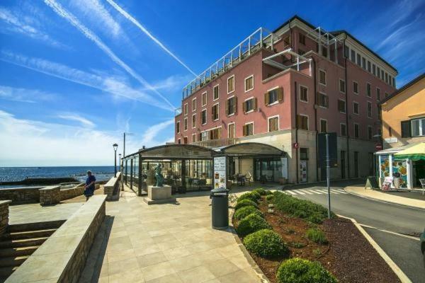 Rotonda Inn Novigrad Novigrad  Exterior photo