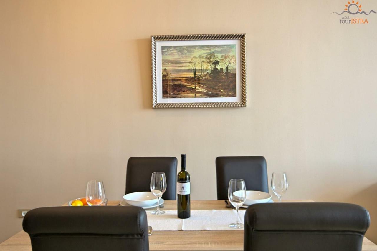 Rotonda Inn Novigrad Novigrad  Exterior photo